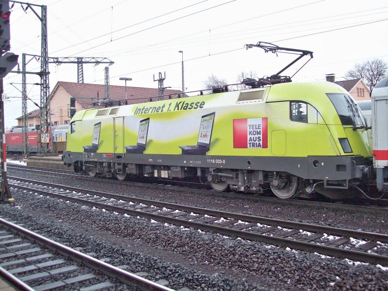 1116 033-0 mit IC Knigssee im Bahnhof Fulda