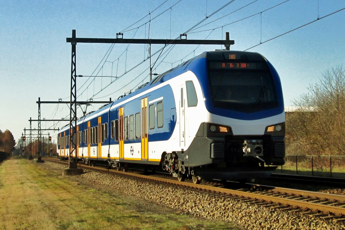 Am 29 November 2016 passiert NS 2512 während ein Testfahrt Alverna.