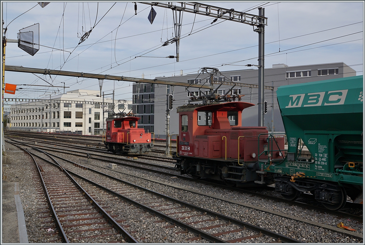 Die beiden BAM MBC Te 2/2 155 und 147 sind in Morges mit dem Manöver für die Kieszüge Apples - Gland und Gland - Apples beschäftigt. 

18. Okt. 2021