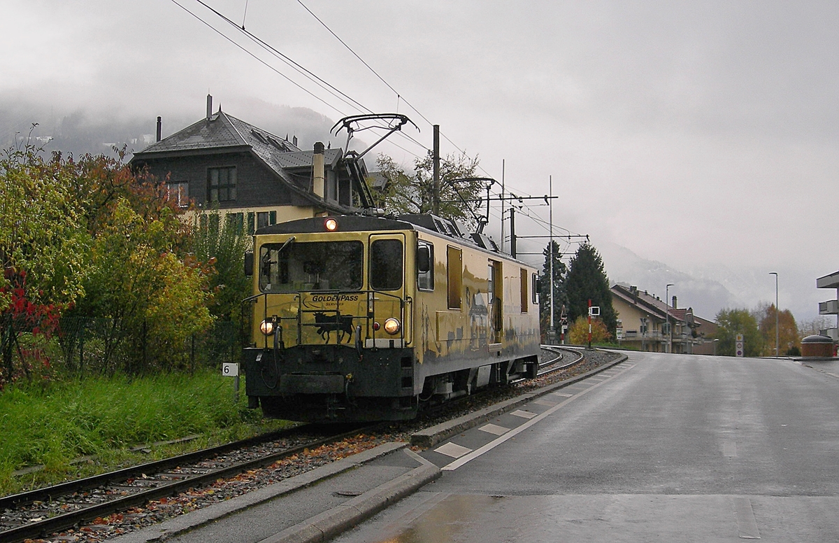 Die MOB GDe 4/4 6003 bei der Einfahrt in Blonay (aus Richtung Chamby). 

8. Nov. 2017