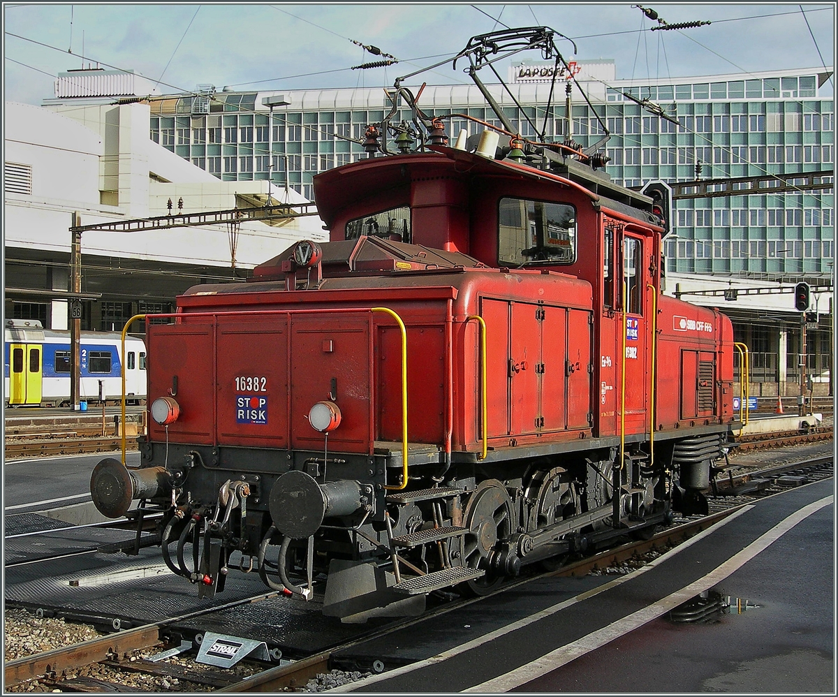 Die SBB Ee 3/3 16382 in Lausanne.
12. Nov. 2006
