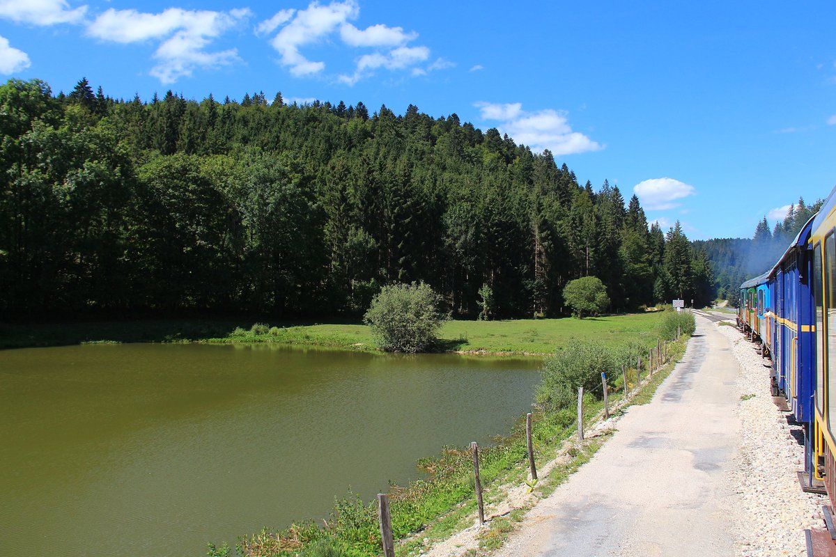 Vorbei am idyllischen See auf der Passh�he. 11.August 2018 