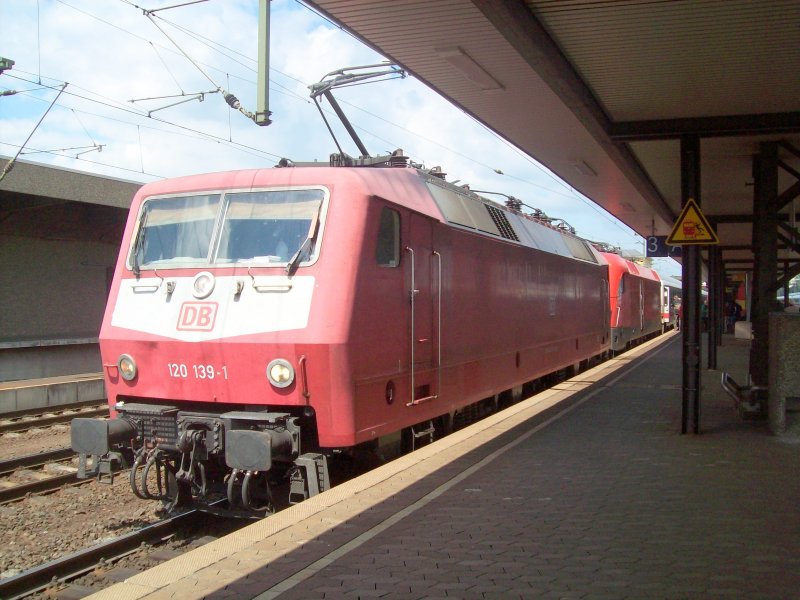 120 139-1 mit IC 2083 Knigsse heute in Fulda