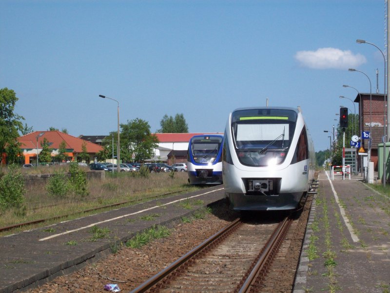 OLA VT 0009 und NEB VT 643.20 im Bahnhof Torgelow