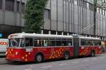 Stadtbus Winterthur: FBW Museumstrolleybus 101 als Adventsbus, aufgenommen am 10. Dezember vor dem MANOR-Kiosk Winterthur. Da die Trolleybusse in der Schweiz dem Eisenbahngesetz unterstehen, wird diese Aufnahme in diesen Kategorien gezeigt.
Bahnsujets der Woche 50/2014 von Walter Ruetsch 